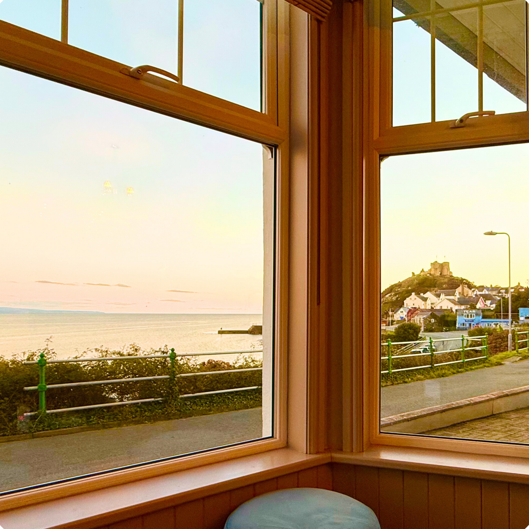 Caerwylan Hotel Criccieth Lounge View