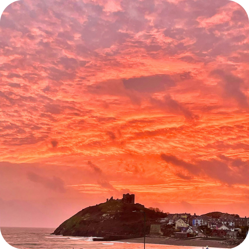 Local Area. Criccieth Sun Set